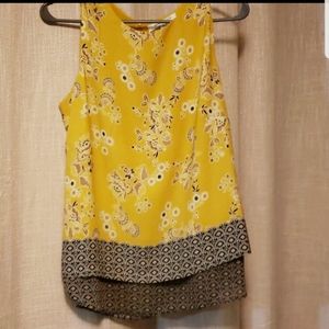 Cute sleeveless printed top
